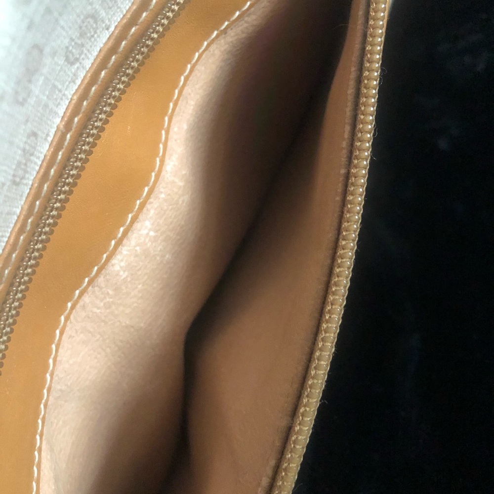 Gucci Beige Monogram Canvas Clutch with Tan Leather Trim - Picture 10 of 16